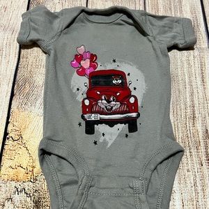 Love Bucees Onsie (must be bundled)